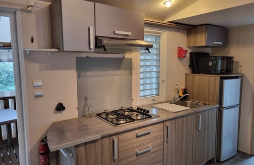 Sainte-Eulalie-en-Born House | Mobile home near Mimizan in a peaceful campsite