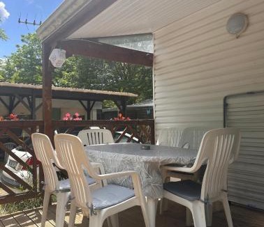 Saint-Paulet-de-Caisson Other | Mobile home