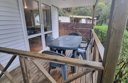 Saint-Jean-de-Valeriscle Ski Chalet | Mobile home with integrated terrace