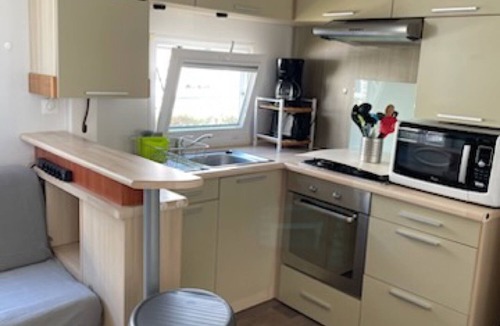 Les Moutiers-en-Retz RV Rental | Mobile Home 'Mobil-home Kapa - Proche Mer' with Shared Pool, Private Terrace and Private Garden
