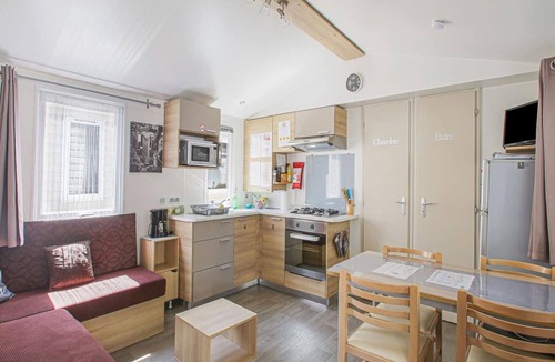 Saint-Jean-de-Monts House | Mobile Home - Sleeps 4 - Parking - Family Pools