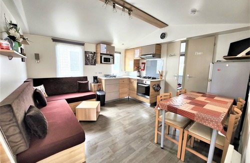 Saint-Jean-de-Monts House | Mobile Home - Sleeps 4 - Parking - Family Pools