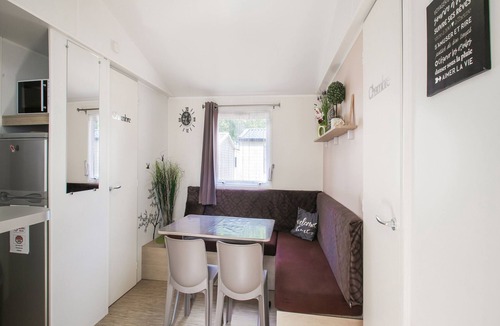Saint-Jean-de-Monts Ski Chalet | Mobile Home in Saint Jean near Sea Beach