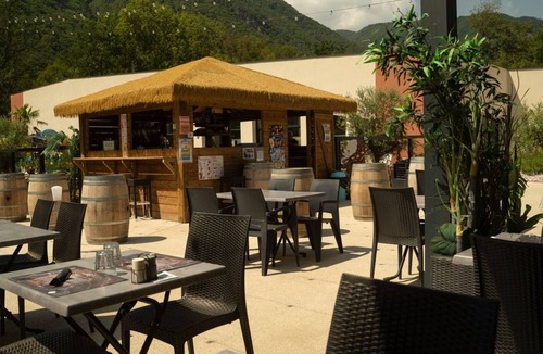 Savignac-les-Ormeaux House | Mobile Home 6 Pers, Terrace