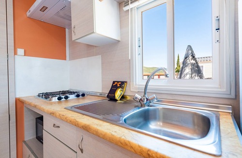Tirig RV Rental | Mobile Home '241' with Mountain View, Wi-Fi and Air Conditioning