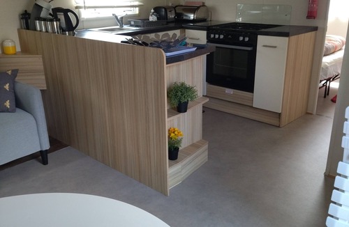 Combourg House | MOBILE-HOME 38M² - 2 BEDROOMS - SLEEPS 4