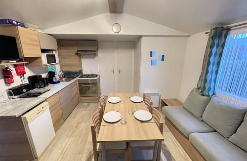 Gastes House | Mobile home 6/8 pers - Camping 4★ La Réserve Gastes, direct access lake & pool