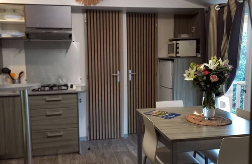 Vendres House | Mobile Home 6 Personnes ,3 Chambres 32m2 Avec Terrasse 14m2 Semi Couverte