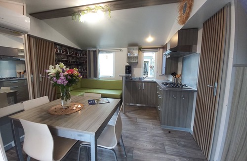 Vendres House | Mobile Home 6 Personnes ,3 Chambres 32m2 Avec Terrasse 14m2 Semi Couverte