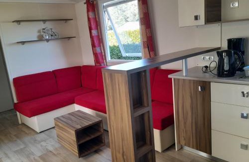 Les Mathes House | Mobile home camping les Charmettes 4 étoiles les MATHES en Charente Maritime prés du ZOO de la Palmyre 8 personnes tout confort 3 chambres 2 salles de bains 2 WC lave linge lave vaisselle climatisation bien situé