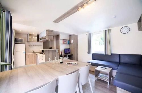 Le Muy Ski Chalet | Mobile home Cannes 6 persons