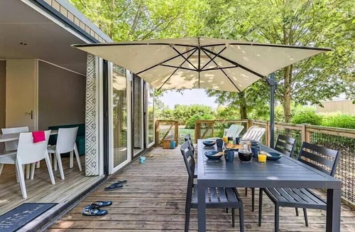 Landevieille House | Mobile Home | Comfort | 2 Bedrooms | 4 People | Raised, Uncovered Deck