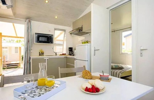 Saint-Cheron House | Mobile Home | Comfort | 2 Bedrooms | 4 People | Raised Deck