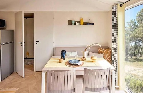 Pommeuse House | Mobile-home | Comfort | 3 Bedrooms | 6 sleeps | Raised terrace