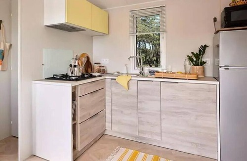 Pommeuse House | Mobile-home | Comfort | 3 Bedrooms | 6 sleeps | Raised terrace