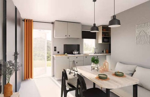 Salles-Curan House | Mobile home for 5 guests, terrace, equipped kitchen