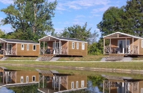 Saint-Vincent-de-Lamontjoie House | Mobile home for 6 with terrace