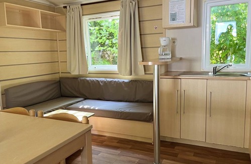 Angicourt House | Mobile home for 6 with terrace