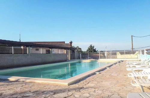 Villeveyrac House | Mobile-home | Comfort | 3 Bedrooms | 6 sleeps | Raised terrace | A/C