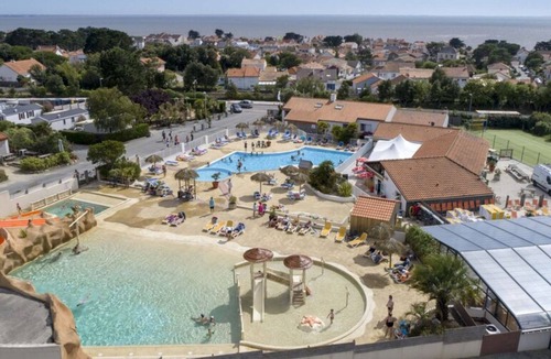 La Bernerie-en-Retz House | Mobile home with terrace in La Bernerie-en-Retz