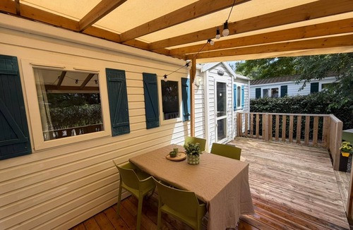 La Roque-d'Antheron House | Mobile home with quiet terrace not overlooked - ideal for families or couples