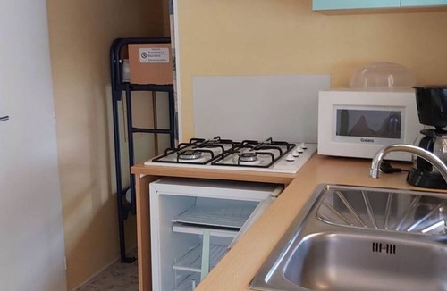 La Tour-dʼAuvergne House | Mobile home with terrace - 3 guests