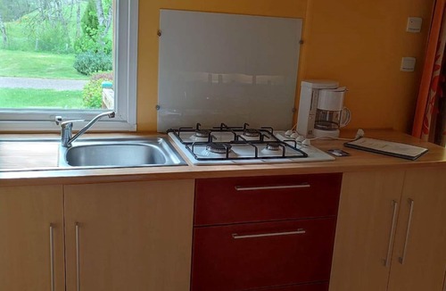La Tour-dʼAuvergne House | Mobile home with terrace - 4 guests