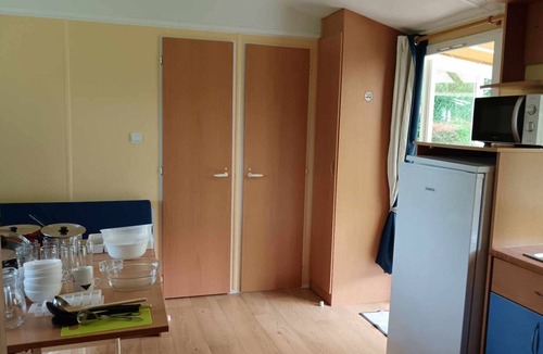 La Tour-dʼAuvergne House | Mobile home with terrace - 6 guests