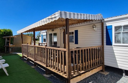 Neuville-de-Poitou House | Mobile Home for 4 Near Futuroscope with Wi-Fi and Air Conditioning