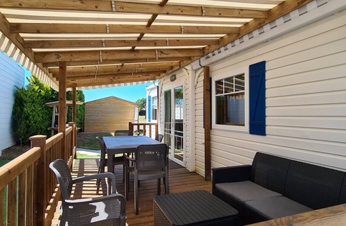 Neuville-de-Poitou House | Mobile Home for 4 Near Futuroscope with Wi-Fi and Air Conditioning