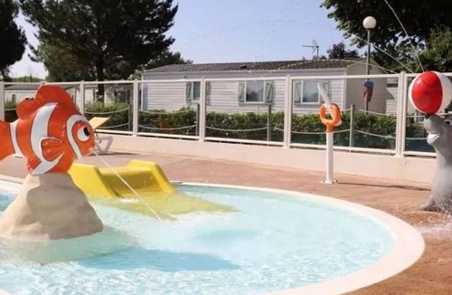 Notre-Dame-de-Monts House | Mobile Home 3 Bedrooms, Serene Terrace