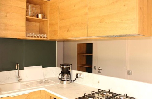 Saint-Cirq-Lapopie House | Mobile home with AC - 6 guests