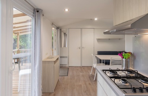 Lavilledieu RV Rental | Mobile Home 'G - 1-6 Pers' with Shared Pool, Private Terrace and Shared Garden