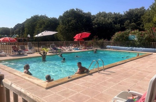 Junas House | Mobile Home in Junas, 24m², 2 Bedrooms, Private Garden