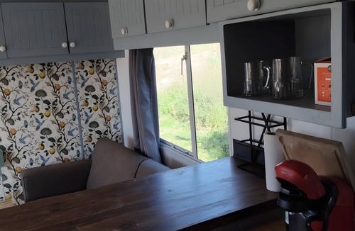 Bourg-de-Visa House | Mobile Home “Le Cottage du Lavoir” with Pool, Shared Terraces and Garden