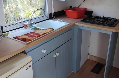 Bourg-de-Visa House | Mobile Home “Le Cottage du Lavoir” with Pool, Shared Terraces and Garden
