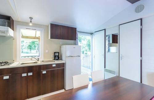 Saint-Pompont House | Mobile Home 'Le Cocon' with Shared Pool, Private Terrace and Wi-Fi