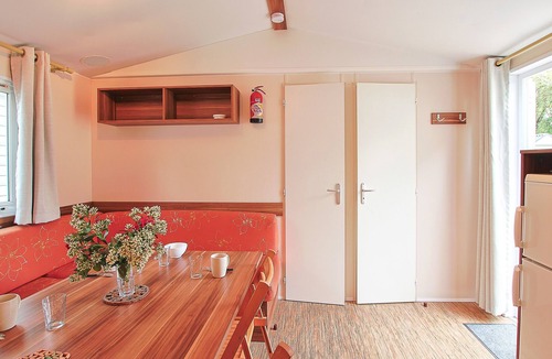 Angles RV Rental | Mobile Home "Le Marie Elodie 85" with 2 Shared Pools, Private Terrace & Wi-Fi