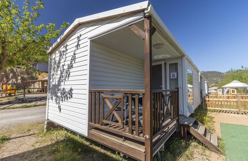 Alos de Balaguer House | Mobile Home 'Móvil Pequeña 2' with Mountain View, Wi-Fi and Air Conditioning