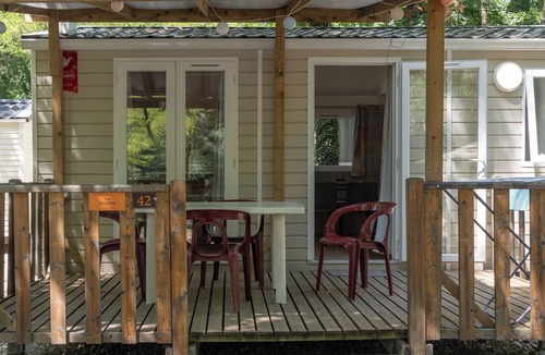 Lavilledieu RV Rental | Mobile Home 'Mobil-home Confort B - 1-4 Pers' with Shared Pool