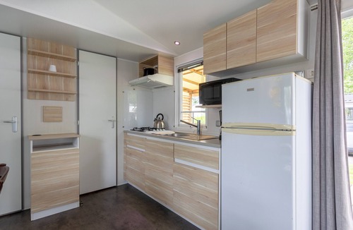 Angles RV Rental | Mobile Home 'Mobil-home' with Shared Pool and Private Terrace