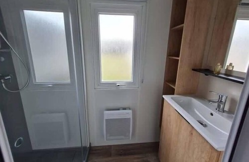 Perols House | Mobile Home OuiReves 348, facing the Mediterranean