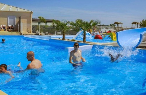Brem Sur Mer House | Mobile home pet friendly - 6 guests
