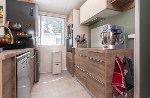 Erdeven House | Mobile Home 'Premium' with Shared Pool, Wi-Fi and Air Conditioning