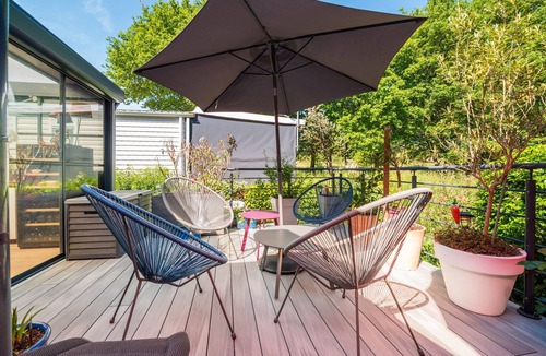 Erdeven House | Mobile Home 'Premium' with Shared Pool, Wi-Fi and Air Conditioning