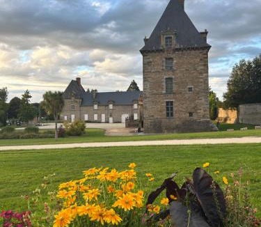 Ducey-les-Cheris House | Mobile home privé à Ducey pour 6 personnes proche du Mont Saint Michel