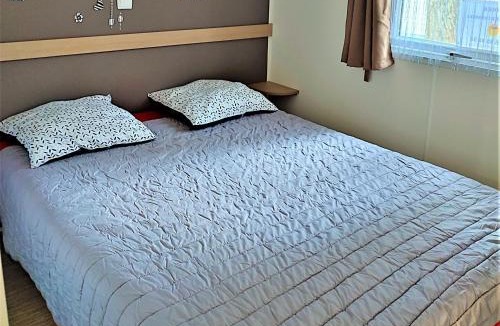 Saint-Jean-de-Monts House | Mobile Home - Sleeps 4 - Parking - Family Pools