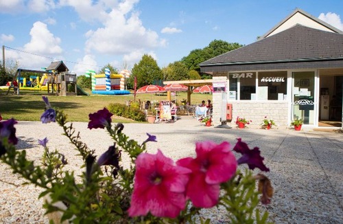 Illiers-Combray House | Mobile Home with Terrace for 4 People