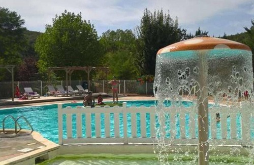 La Cassagne House | Mobile Home with Terrace for 6 People