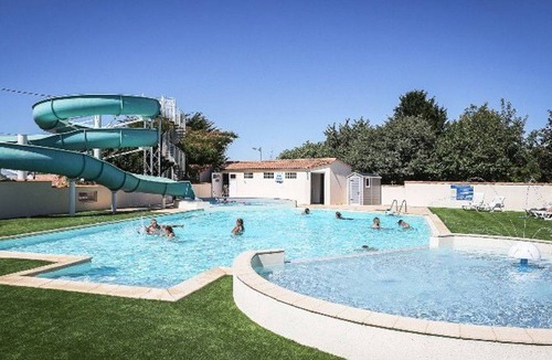 Les Achards House | Mobile home with terrace for 4 people